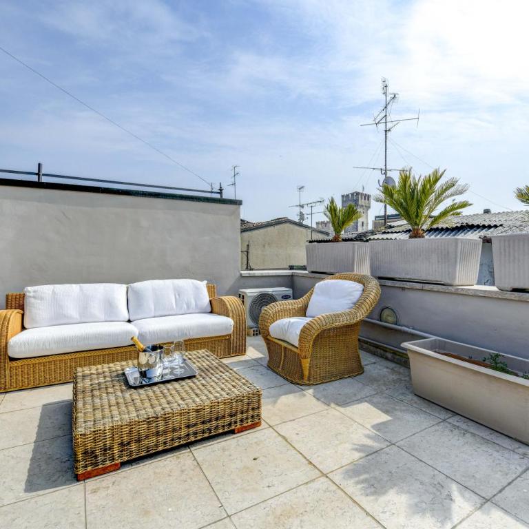 Prestige Suite Sirmione - Camera King con Vista Lago - 10