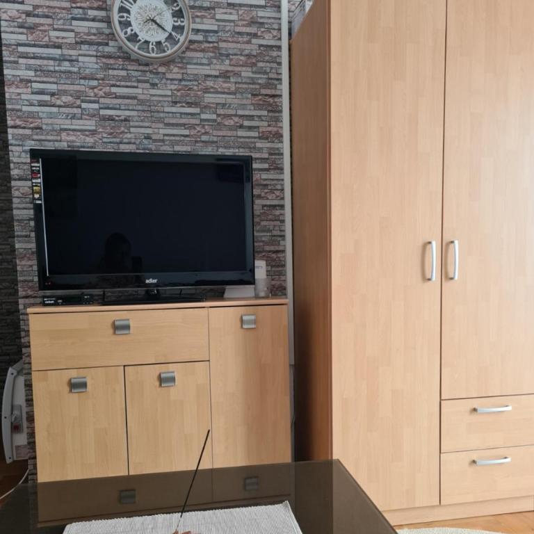 Čar30 Kraljevi čardaci - Standardni Studio - 11