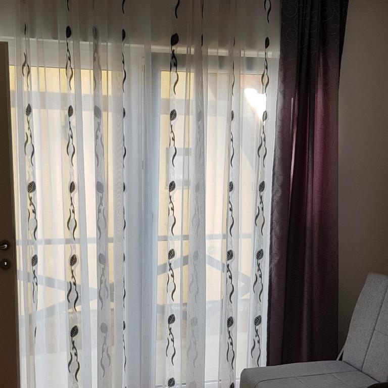 Čar30 Kraljevi čardaci - Standardni Studio - 16