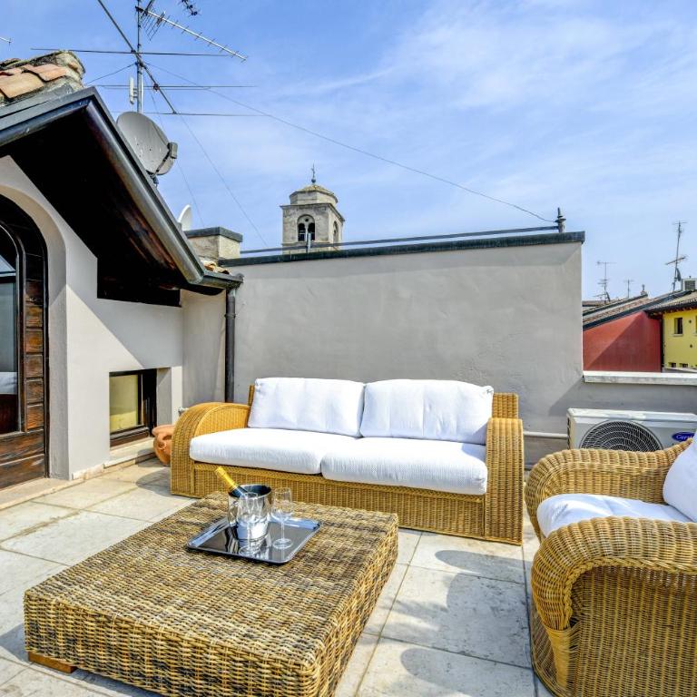 Prestige Suite Sirmione - Camera King con Vista Lago - 1