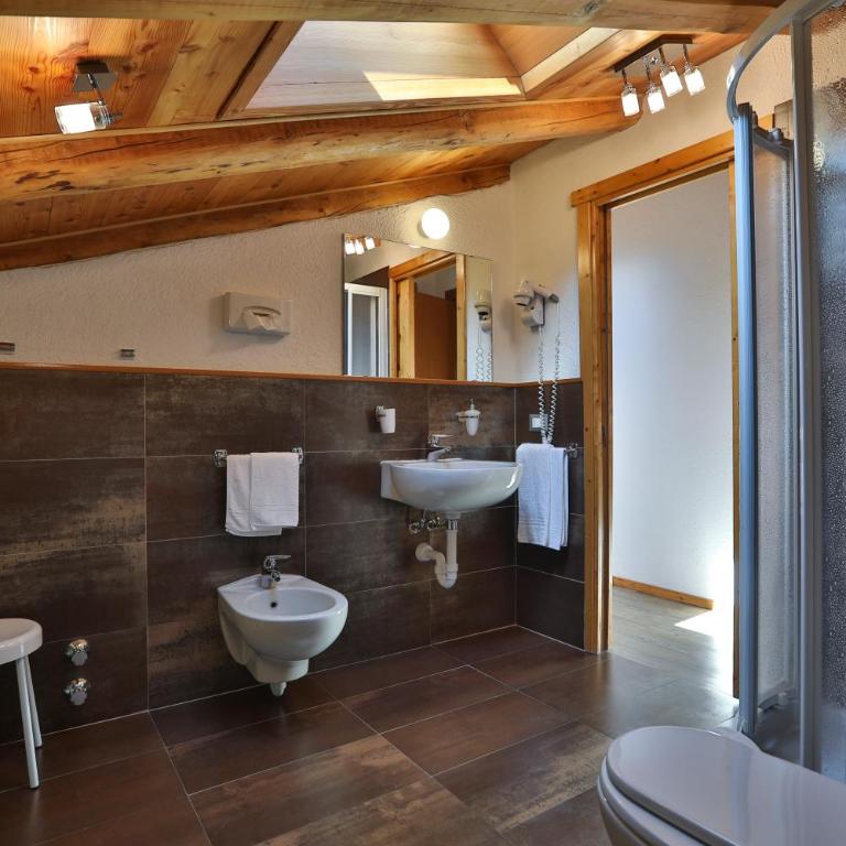 Hotel Crampon - Camera Matrimoniale Economy - 2
