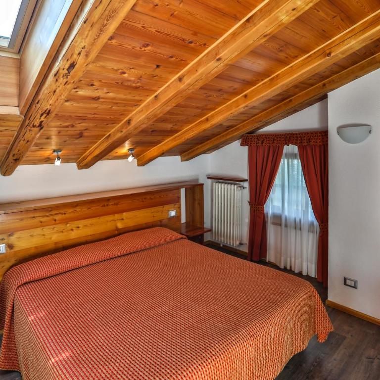 Hotel Crampon - Camera Matrimoniale Economy - 1