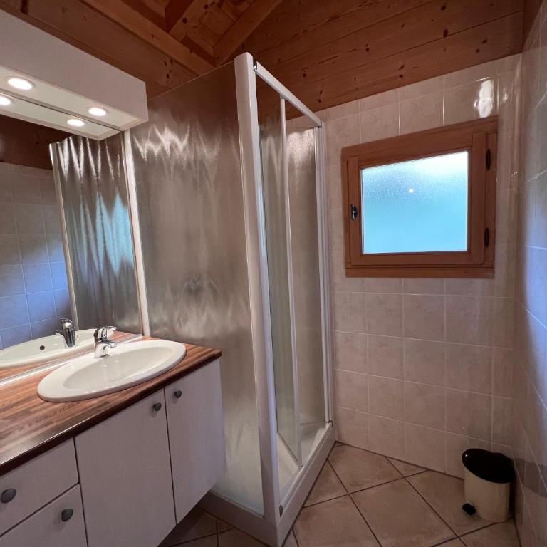 AULP DE SUZ 1 - Demi chalet avec vue montagnes, proche arrêt de navettes - Wifi- Garage et parking - Appartement 2 Chambres avec Vue sur la Montagne - 13