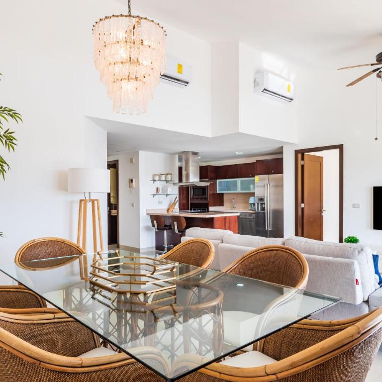 Casa Marbella Ocean View Penthouse apts - Three-Bedroom Apartment - 7