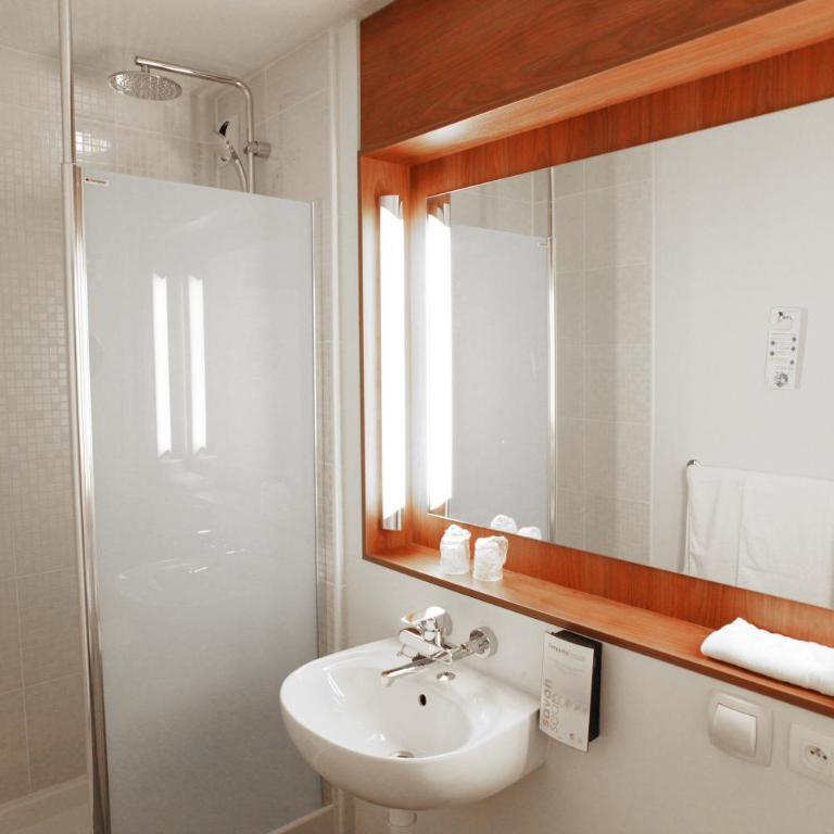 Campanile Bourges Nord - Saint-Doulchard - Chambre Double Standard - 9