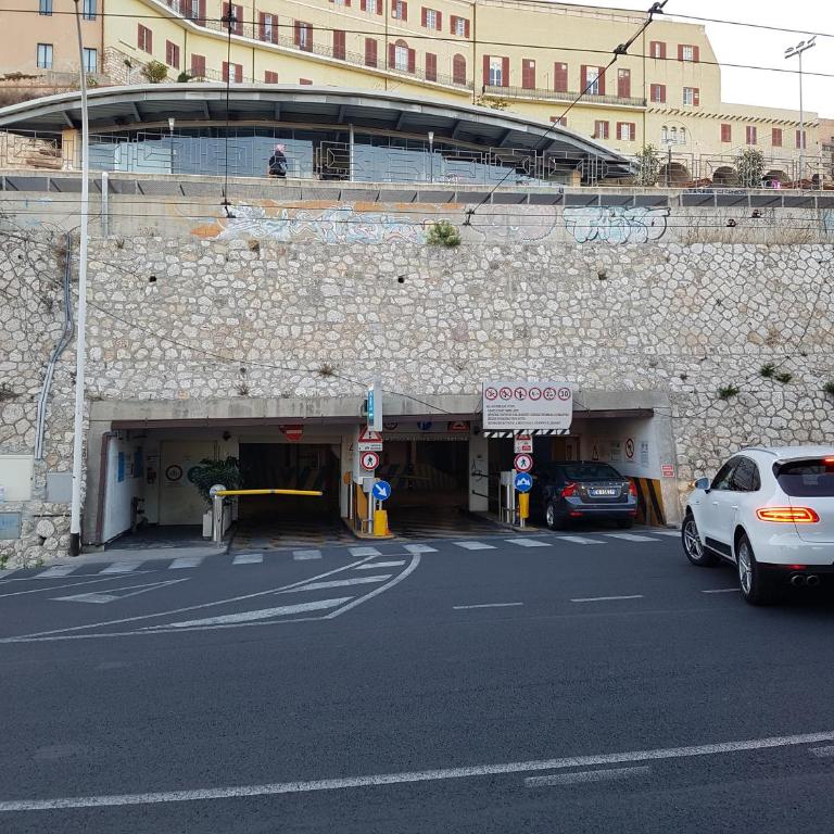 Studio Apartments Boutique Al Bastione di Cagliari - Appartamento con 1 Camera da Letto - 1