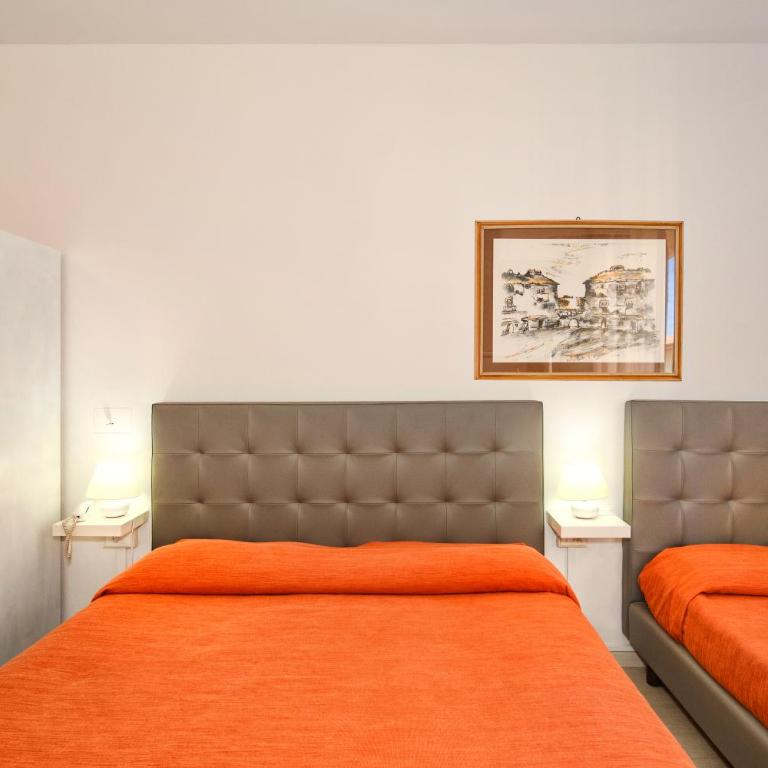 City Hotel - Ampia Camera Matrimoniale - 10
