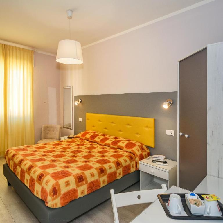 City Hotel - Camera Matrimoniale Standard - 2