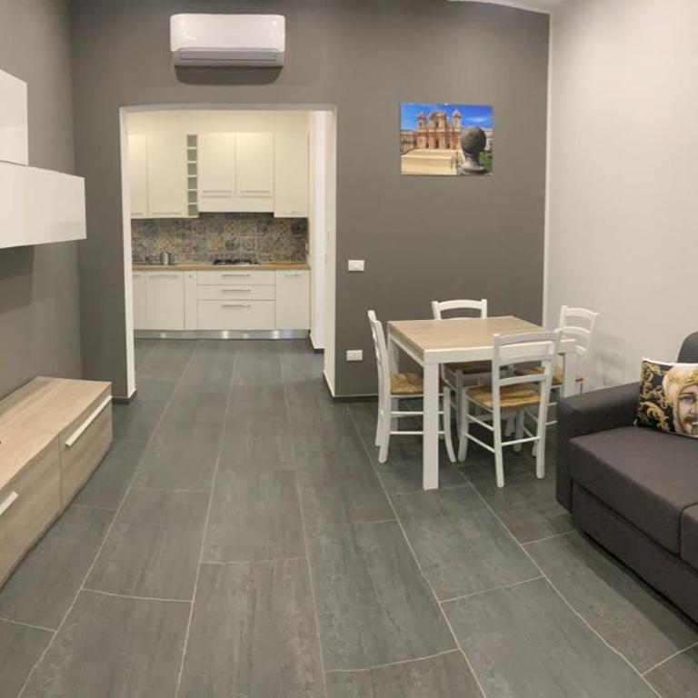 La casa di Alessandro - Appartamento con 2 Camere da Letto - 1