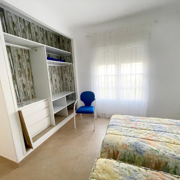 Chalet en Conil, descansa y disfruta BBQ AIRE PISCINA PARKING - Casa de 3 dormitorios - 12