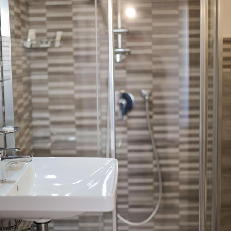 Fuori Rotta Rooms - Camera Tripla con Bagno Privato - 12