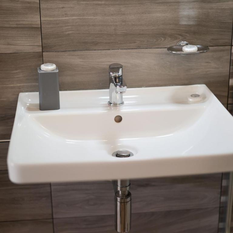 Fuori Rotta Rooms - Camera Tripla con Bagno Privato - 14