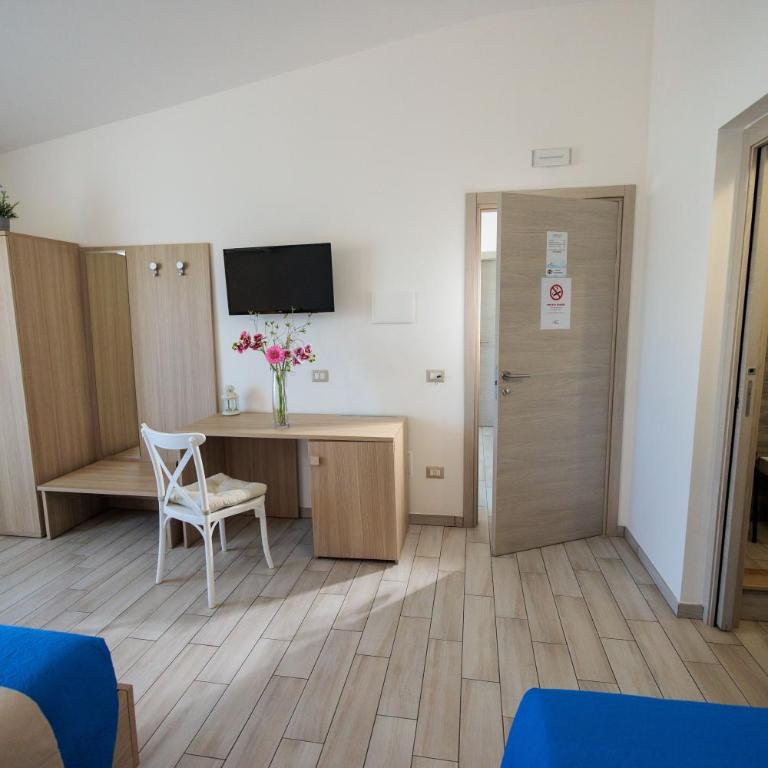 Fuori Rotta Rooms - Camera Tripla con Bagno Privato - 35