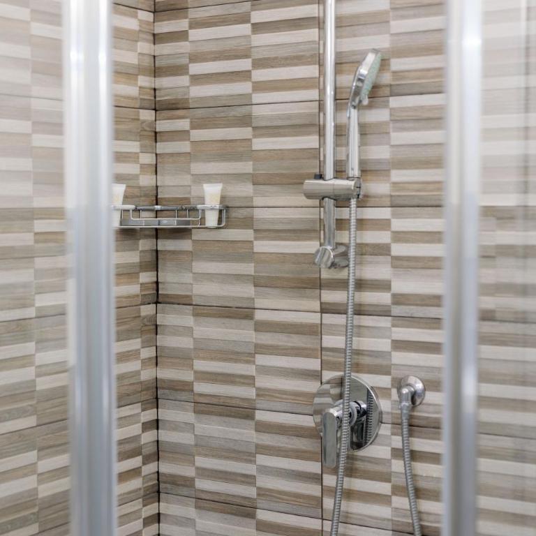 Fuori Rotta Rooms - Camera Matrimoniale con Bagno Privato - 7