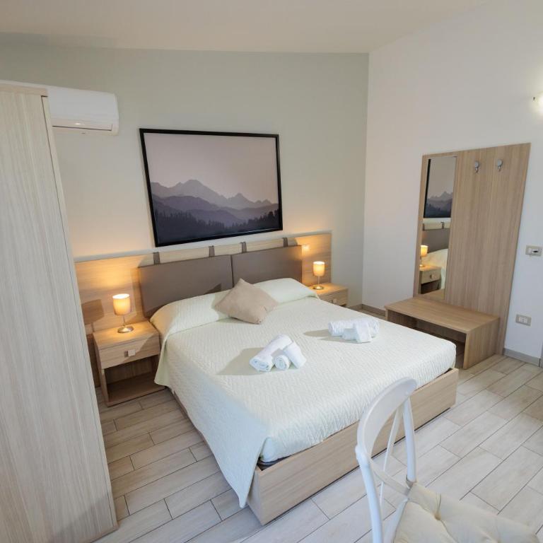 Fuori Rotta Rooms - Camera Matrimoniale con Bagno Privato - 23