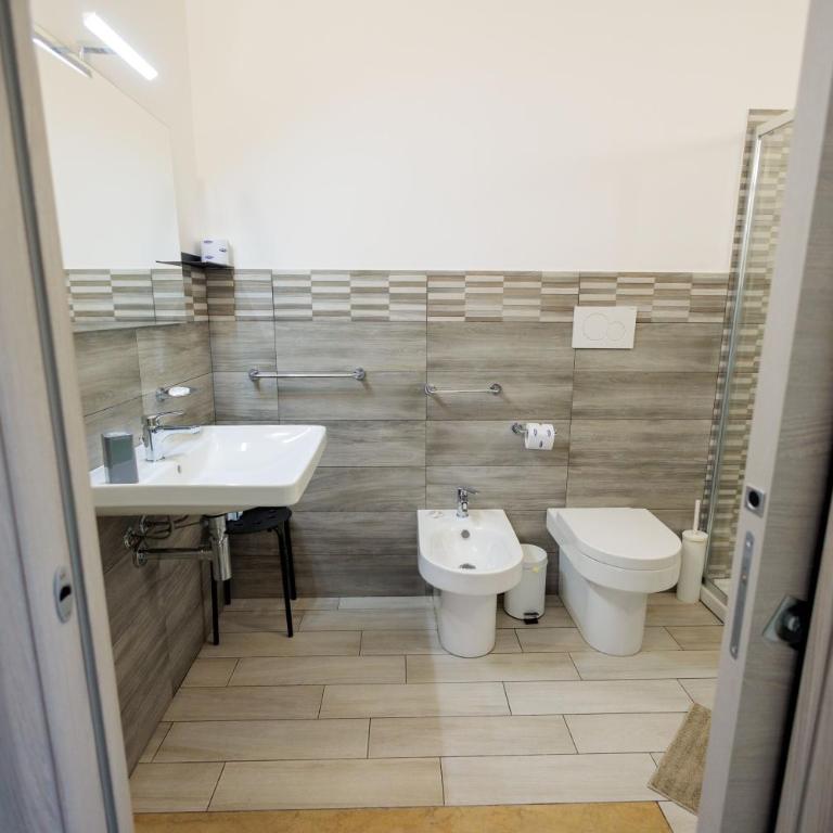 Fuori Rotta Rooms - Camera Matrimoniale con Bagno Privato - 6