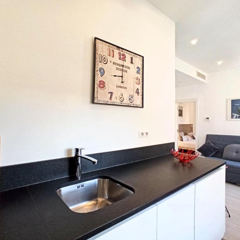 Lovely and Modern 1 Bedroom City Centre Cannes - Superior Apartment - 11