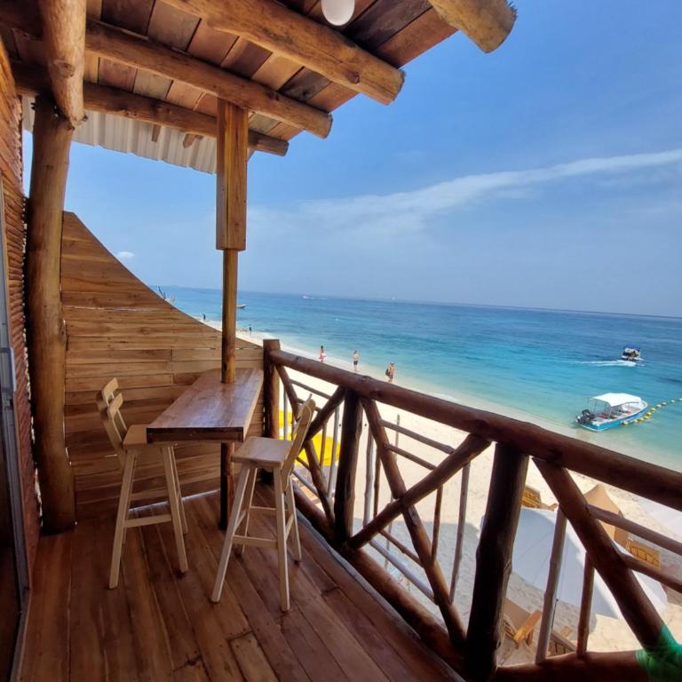 Hotel Calamari Baru - Habitación Doble Deluxe con balcón y vistas al mar - 2