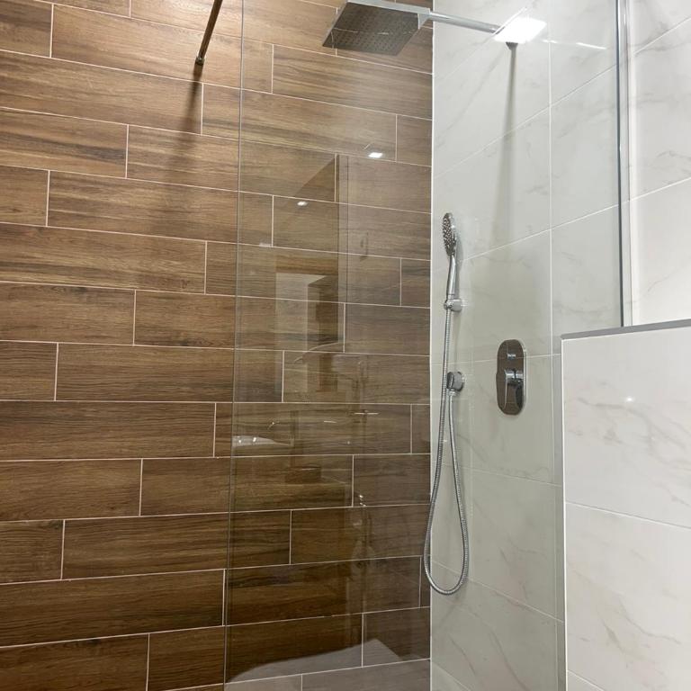 Penthouse City Center - Two-Bedroom Apartment - 17