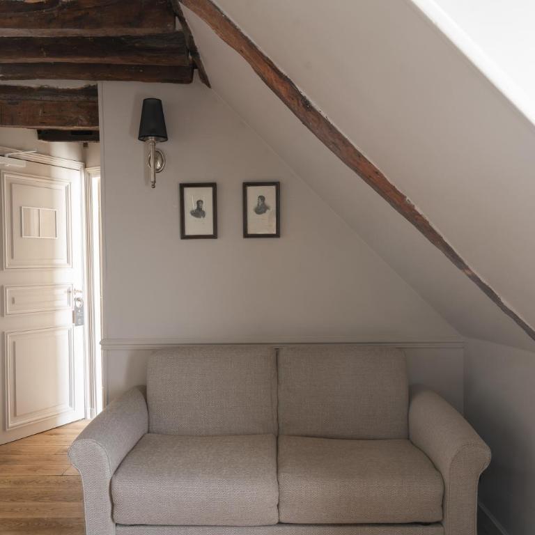 Hotel Saint-Louis en L'Isle - Notre-Dame - Habitación Triple Deluxe con balcón - 10