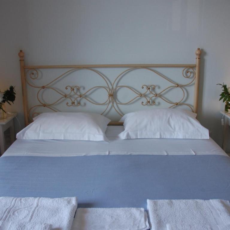 B&B Cherry En Rose - Camera Matrimoniale con Vista Lago - 2