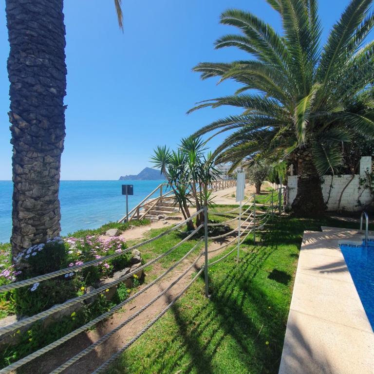 SOLETE - Apartamento con vistas, acceso directo al mar, piscina y parking by Redi - Apartamento con vistas al mar - 2