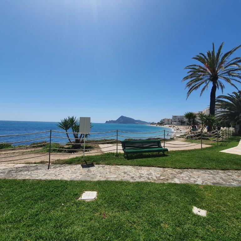 SOLETE - Apartamento con vistas, acceso directo al mar, piscina y parking by Redi - Apartamento con vistas al mar - 5