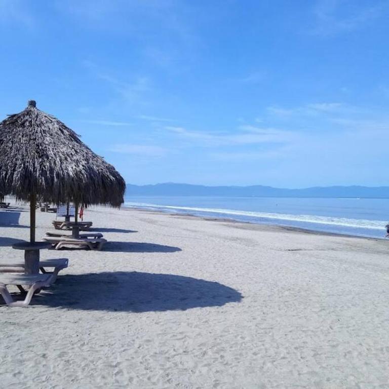 Beachfront 2 bedroom Condo in Playa Royale Resort, Nuevo Vallarta - Apartamento de 2 dormitorios - 58
