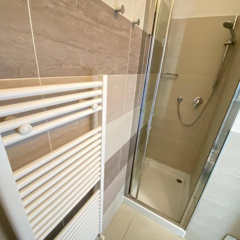 Nice Residence - Camera Familiare con Balcone - 3