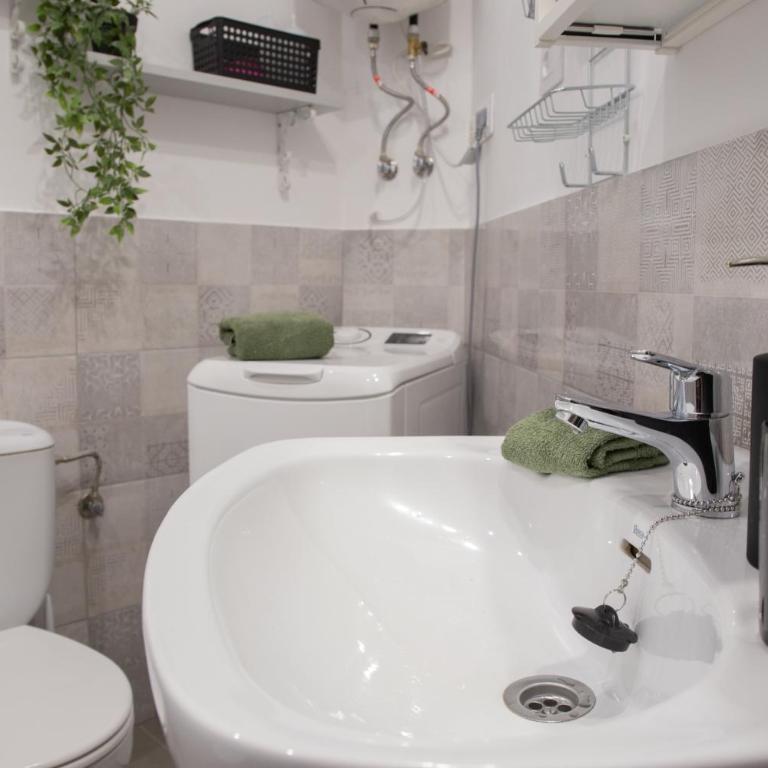 Casa Frida with High-speed Wifi and Smart-TV - Apartment - 15