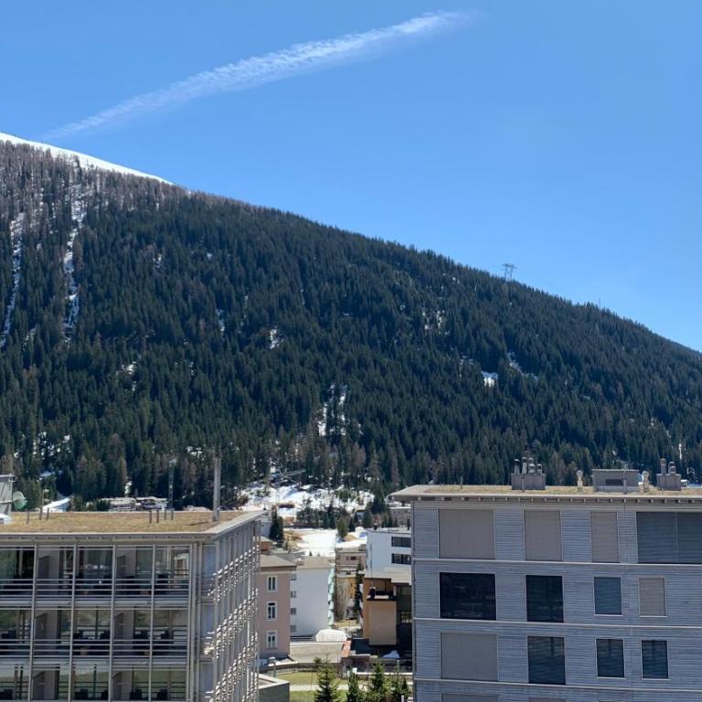 WEF 2027 Ferienwohnung, 3 Minuten Fussweg zum Kongresshaus, geeignet für 2 Personen - Apartment mit Balkon - 58