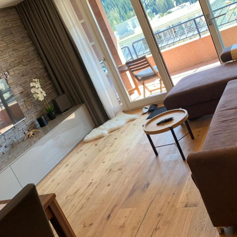 WEF 2027 Ferienwohnung, 3 Minuten Fussweg zum Kongresshaus, geeignet für 2 Personen - Apartment mit Balkon - 40