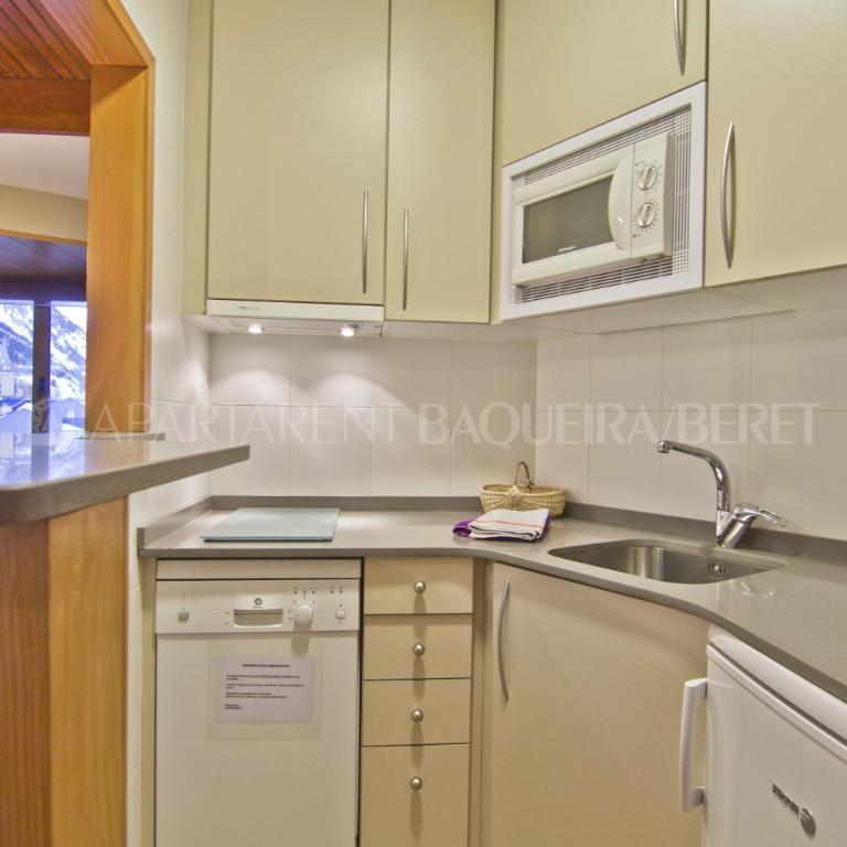 Apartarent 1500 - Estudio (3 adultos) con aparcamiento - 9