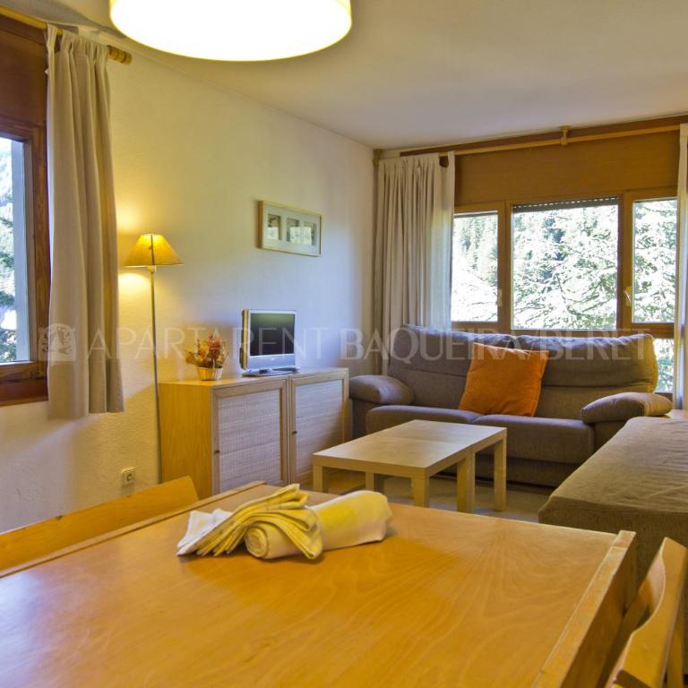 Apartarent 1500 - Apartamento de 1 dormitorio (4 adultos) con aparcamiento - 5