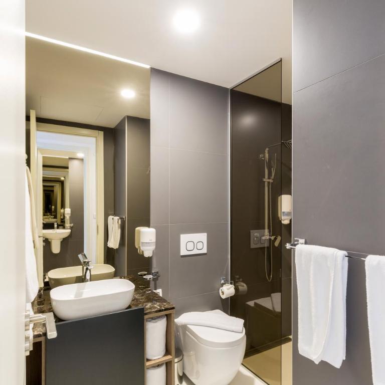 Hotel Crni Vrh - Dvokrevetna Soba sa Bračnim Krevetom/Zasebnim Krevetima - 7