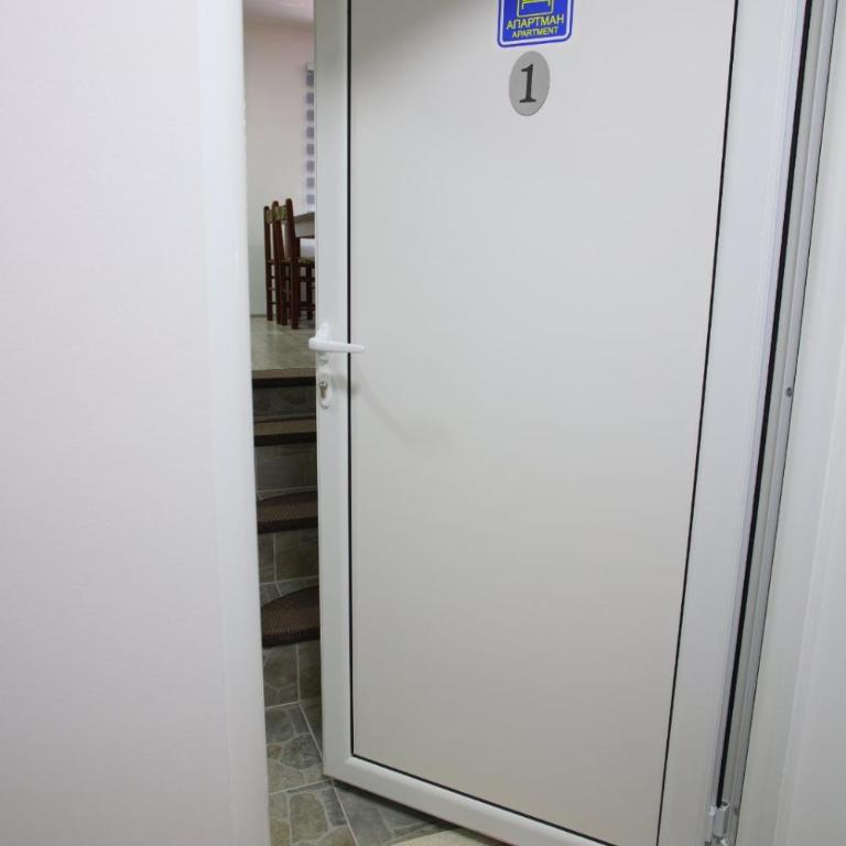 Apartmani Đorđević PANORAMA - Apartman sa Balkonom - 5