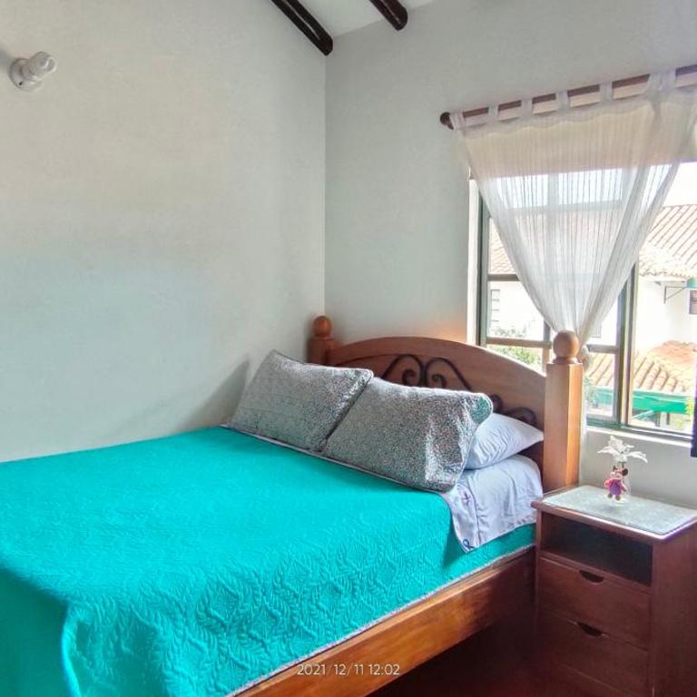 Amalú - Double Room with Shared Bathroom - 1