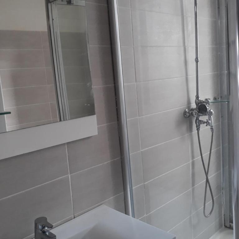 Spacious Appartment Wifi Next To The Port - Appartement - 7