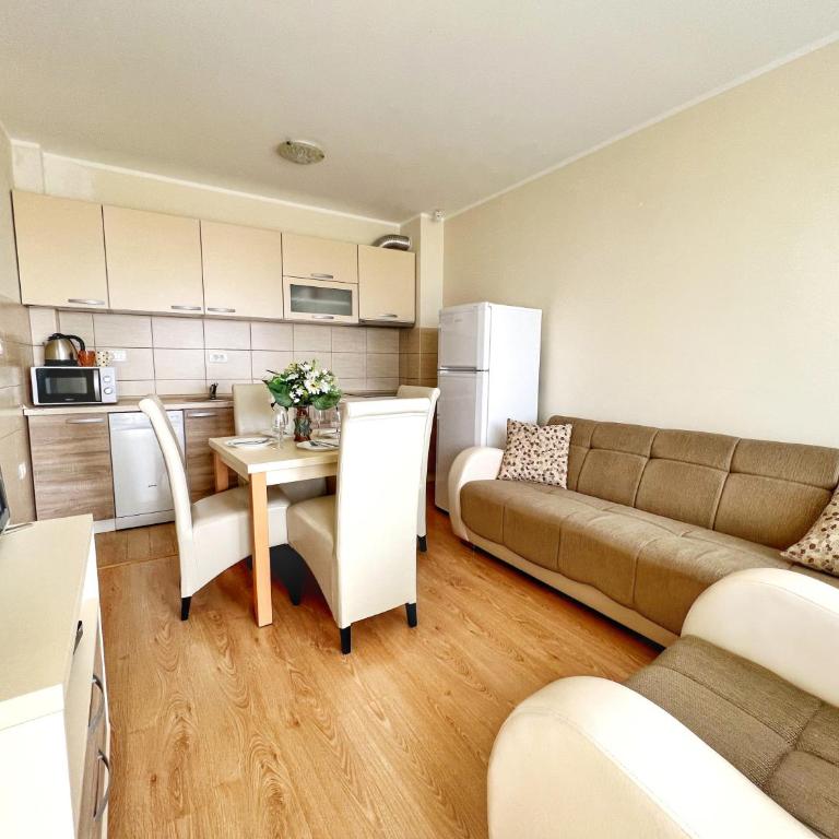 Adriatique Apartments - One-Bedroom Apartment - 2