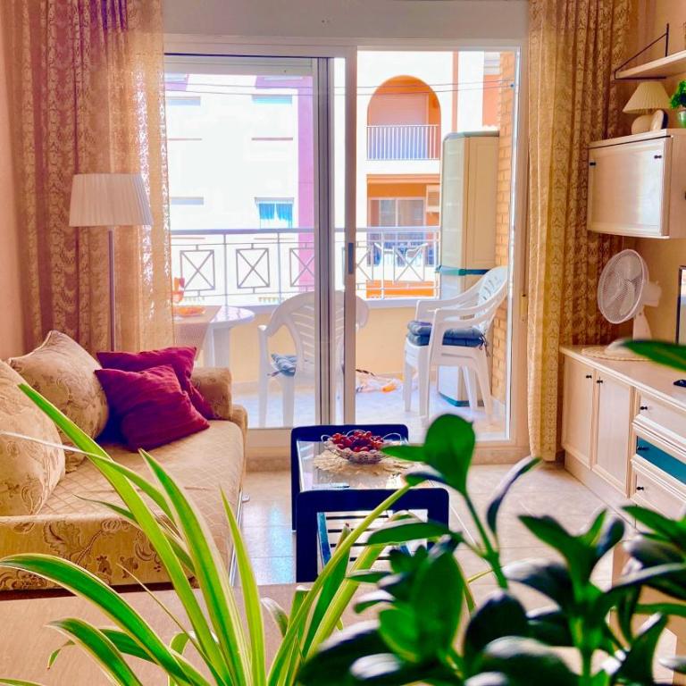 Beautiful Apartment near Playa de los Locos - One-Bedroom Apartment - 4