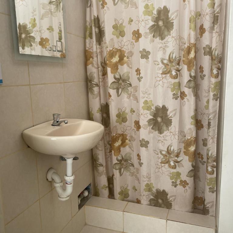 Hotel Calmelia - Budget Double Room - 8