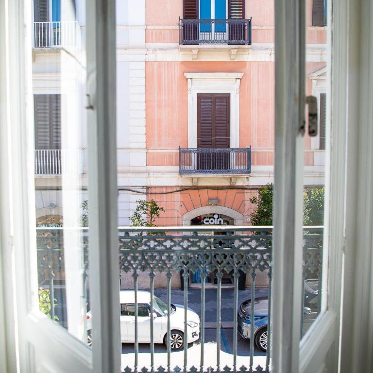 DEAS B&B - Camera Matrimoniale con Balcone - 22