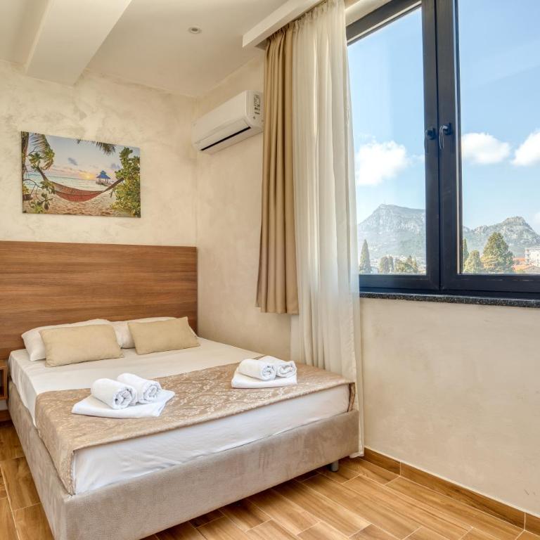 Donna del mare Sutomore - Deluxe Family Room - 2
