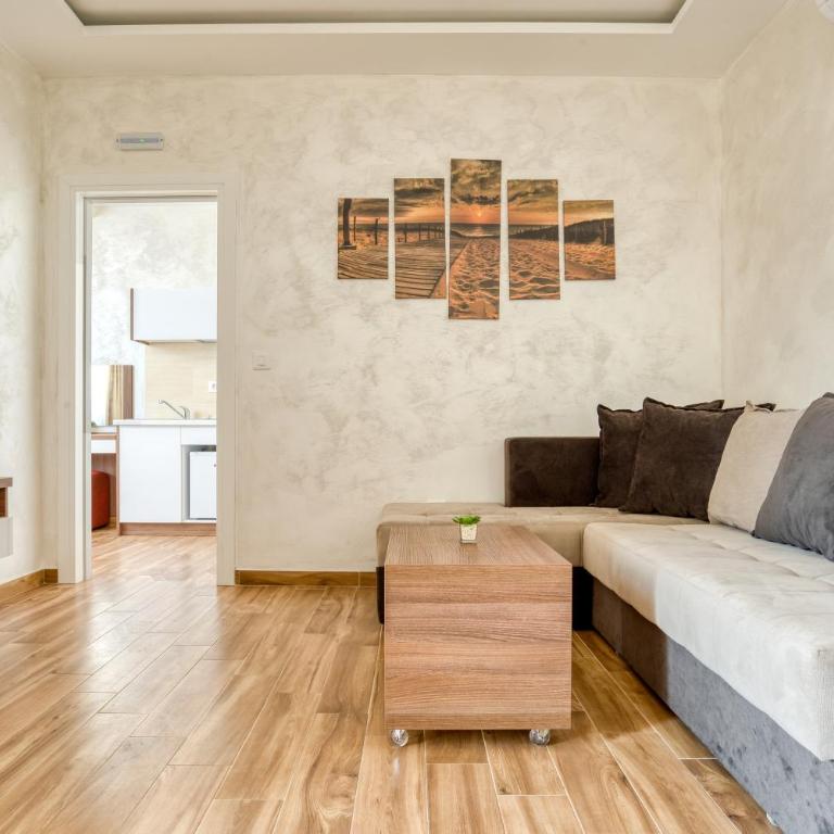 Donna del mare Sutomore - Deluxe Family Room - 7