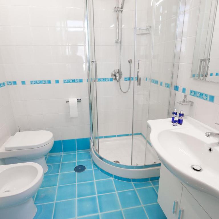 TOFANI APARTMENT - luminoso con terrazzo panoramico - Three-Bedroom Apartment - 12