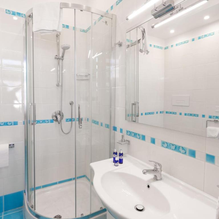 TOFANI APARTMENT - luminoso con terrazzo panoramico - Three-Bedroom Apartment - 19