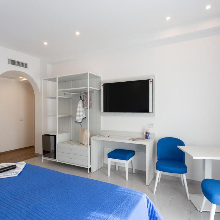 TOFANI APARTMENT - luminoso con terrazzo panoramico - Three-Bedroom Apartment - 26