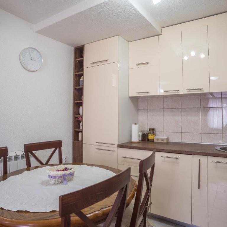 Vojinovic Apartman - Two-Bedroom Apartment - 8