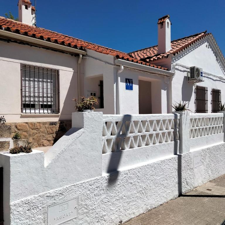 Apartamento Ceclavín - Three-Bedroom Apartment - 1
