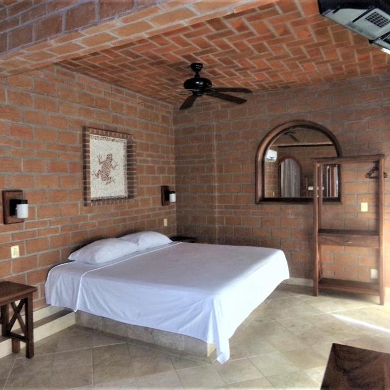 Hotel Casa de Lirio Diamante - Habitación Estándar - Cama extragrande - 3